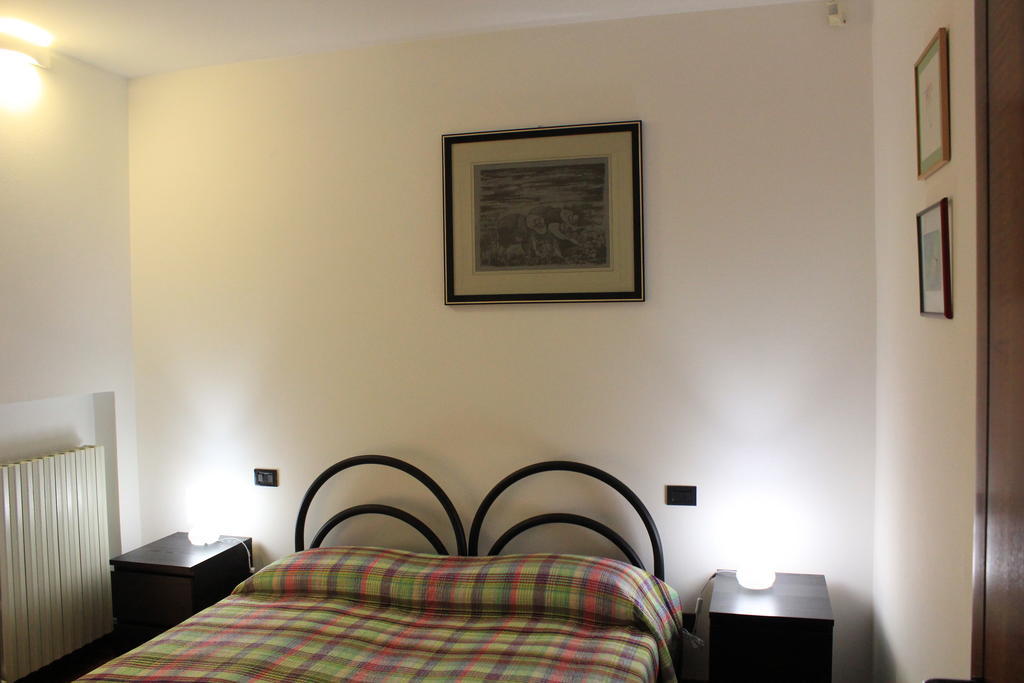 3 Tesori B&B Castel dʼArio Zimmer foto